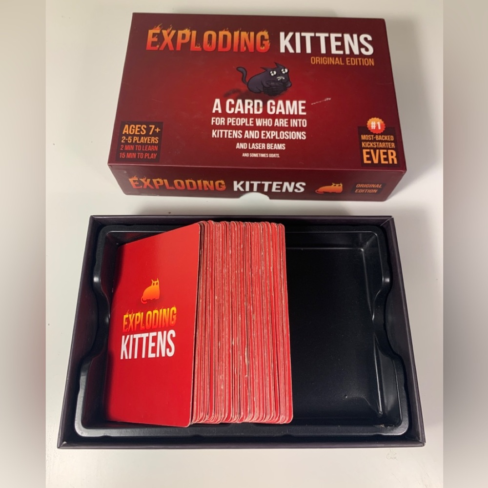 Exploding Kittens card game - Picture 2 of 3